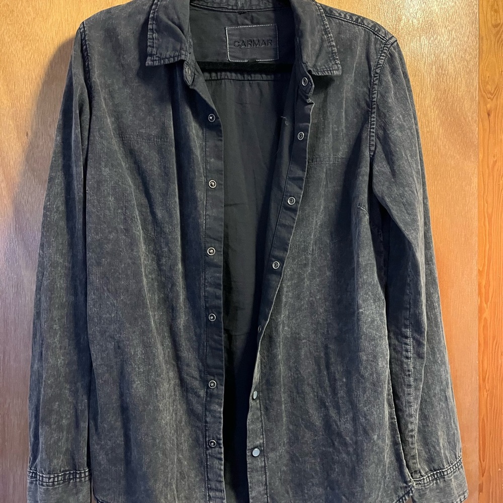 LF button up in black